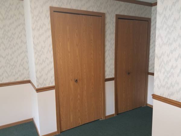 $850 / 700ft2 - Belden Office Space (Belden Village area)63621941161603122