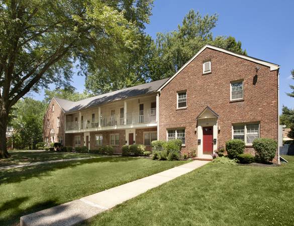 $2,284 / 1br - 700ft2 - Alden Apartments - 1 Bedroom Townhome with Den and Upgraded Kitchen (Rahway)63676328593155120