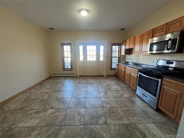 $2,200 / 3br - 1400ft2 - 1 Bath Apartment (Wallkill)64151598617731120