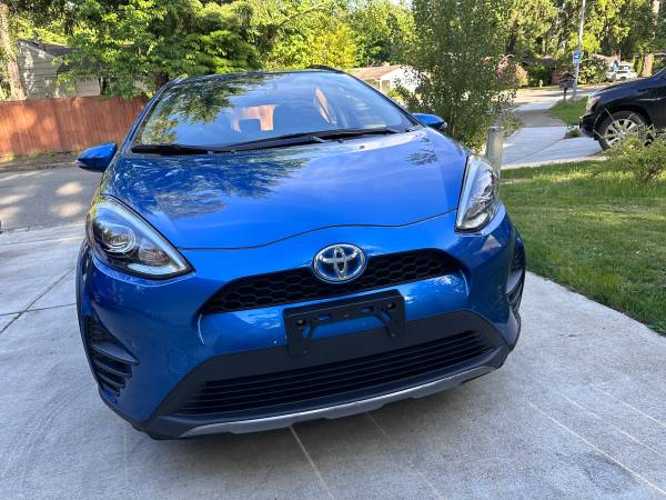 2018 toyota Prius c con 20k millas - $14,500 (Bellevue)63622964726273123