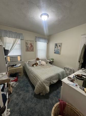$2,400 / 2br - Brighton 2.5 Bed/1 Bath | Cats Negotiable | Near Oak Square (Brighton)63614178960643124
