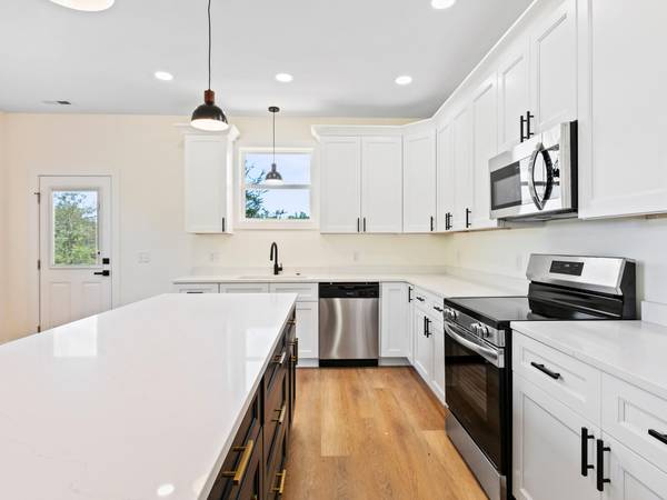 $405,000 / 1650ft2 - New Home $405k 1.43 Acres (Asheville - Old Fort)64029373597314123
