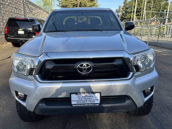 2012 Toyota Tacoma Double Cab SR5 4WD V6 --Lifted, Clean title, - $25,995 (kirkland)63613909115779121