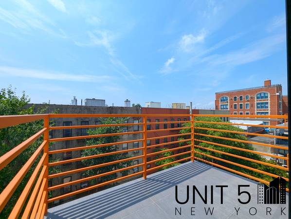 2Br/1ba w, Elevator, Gym , Rooftop, Laundry, Storage, Parking, 1