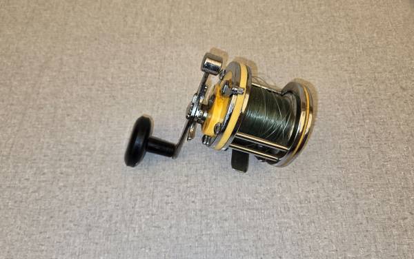 Carrete vintage para pesca marina Garcia Mitchell - $80 (Decatur, al)63470919474049121
