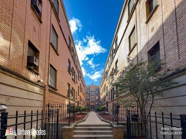 $1,395 / 400ft2 - Updated Studio, 1 Bath in Lakeview, Available: 12/1/2025 (Lakeview)63918412060162120