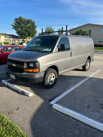 2006 Chevy express 2500 - $14,000 (West palm beach)63479659276673121