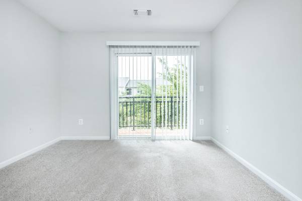 $2,369 / 2br - 1001ft2 - Breakfast Bar, Refrigerator, Shimmering Swimming Pool (20300 River Ridge Terrace, Ashburn, VA)63896276523266124