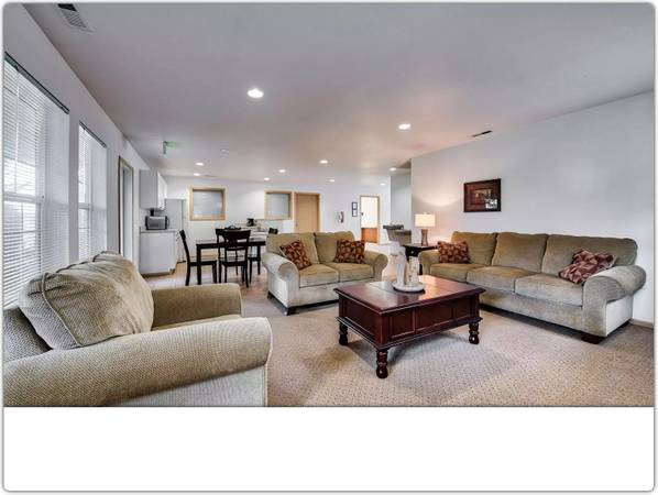 $1,704 / 3br - 1050ft2 - All you need and more: 3 BR, 2 BA in a vibrant community. (Tacoma)63659516861825122