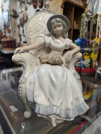 Tengra Made in Spain Porcelain Seated Woman Figurine with Cat 1