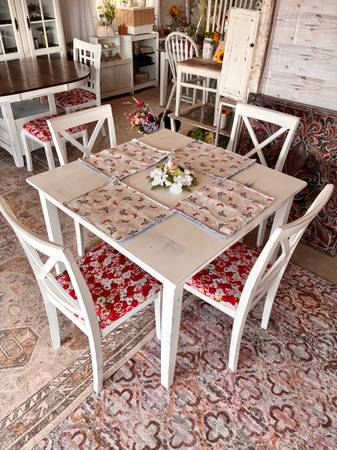 Kitchen table set 1
