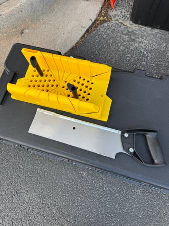 Stanley Miter Box & Saw Set 1