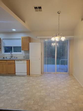 $1,950 / 3br - 3205 S. Oxbow Dr. Nampa (Nampa)64003312689282124