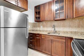 $1,900 / 2br - WOW.. GRAN COCINA... SE REQUIERE PUNTUACIÓN DE CRÉDITO DE 620... (coral springs)64001849034241120