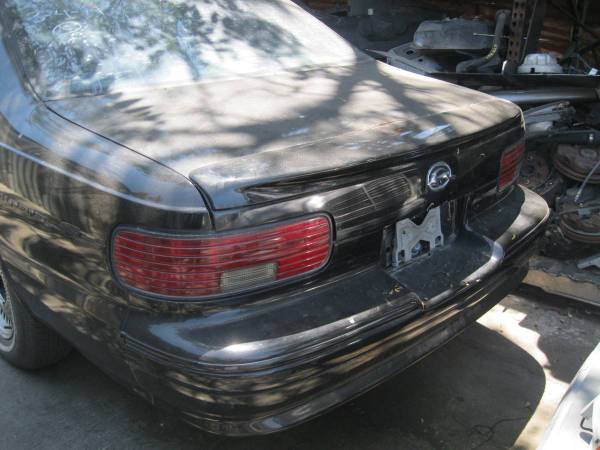 96 Impala SS no interior or hood/fender parts 1