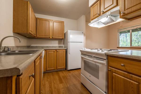 $1,695 / 1br - 665ft2 - 24-Hour Maintenance, Tour Today, Patio/Balcony (Poulsbo)63874305872385124