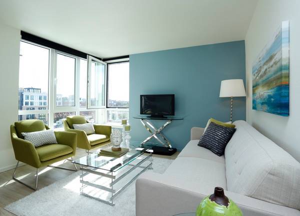 $2,175 / 1 hab - 650 pies² - ¡Disponible apartamento de una habitación con lavadora/secadora y aire acondicionado! (Capitol Hill)63688352165633120