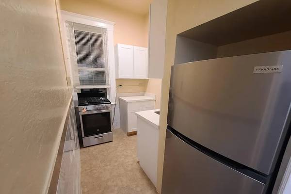 $900 / 1br - 600ft2 - !!Sunny 1BR Retreat in a Vibrant, Pet-Friendly Community!! (Polk Gulch)64000755137410124