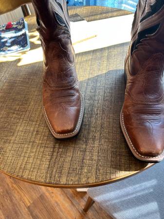 Botas como nuevas - $15 (Ozark)63440349964033121