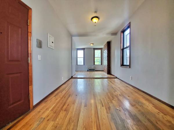 $2,595 Estudio de estilo loft con ladrillo visto | Norte de Bushwick - $2,595 (Bushwick)63788432446337123