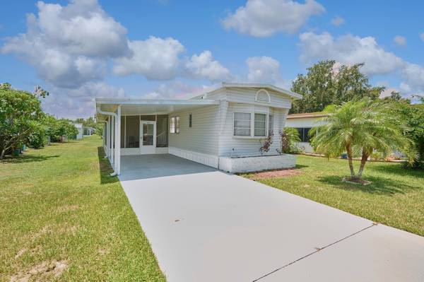 $92,000 / 2br - 720ft2 - TURNKEY 55+ HOME - Fully Furnished w/ W/D - Priced for Quick Sale! (Skyview Estates)64149649731585120