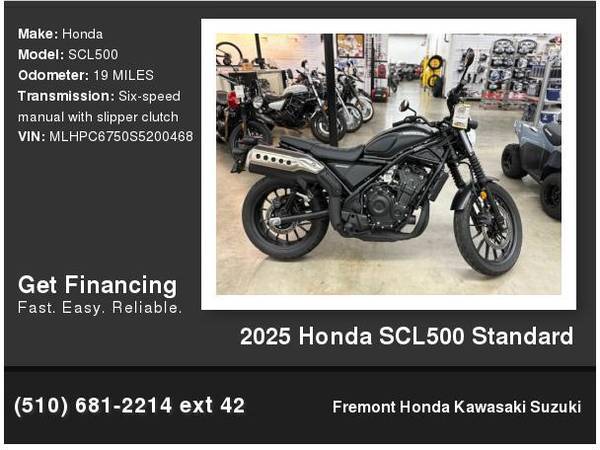 2025 Honda SCL500 Standard