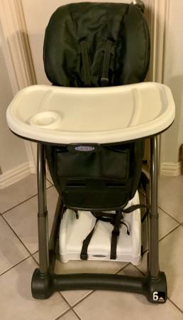 Graco Baby High Chair and Booster seat 1
