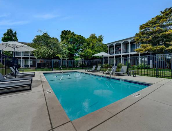 $1,495 / 2br - Onsite Laundry Room, Dog Park + 2 Bed 1 Bath + Onsite Game Room (Beaverton)63867269675009122