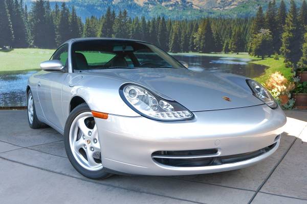 Porsche 911 Carrera cupé plateada 1999 - $24,995 (LLAME AL 323-380-1127 PARA DISPONIBILIDAD)63624678779011122