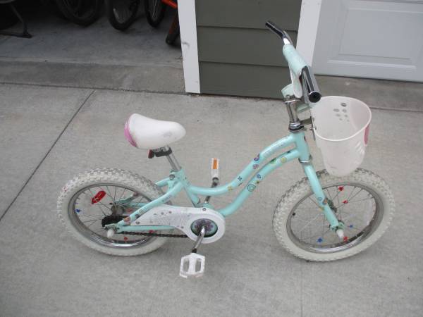 TREK, Mystic. 16 inch Girls bike 1
