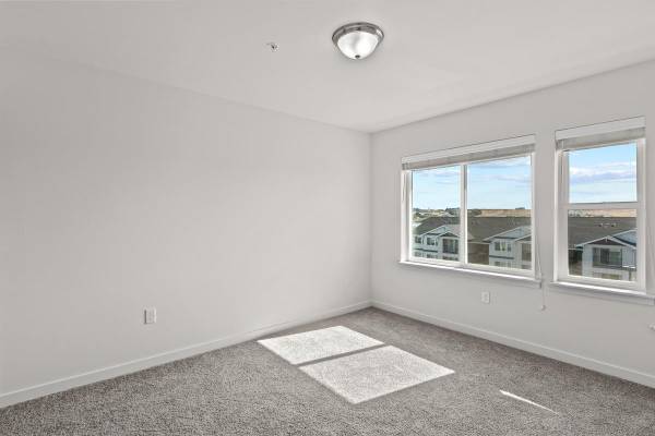 $1,600 / 1br - 694ft2 - Tour today, Garage parking, Pool, Excellent highway access (230 Battelle Blvd.)63662942708353121