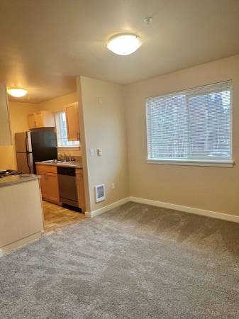 $1,774 / 1br - 671ft2 - Un Hermoso Apartamento de 1 Dormitorio - ¡Disponible Ahora!!🏡🌁 (Lakewood)63807984355969120