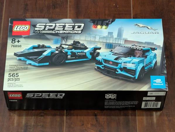 brand new retired LEGO #76898 Formula E Panasonic Jaguar Racing Gen2 c 1
