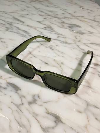Revalon Green Acrylic Unisex Sunglasses 1
