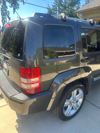 2011 Jeep Jet Sport 4X4 - $6.900 (Springfield)63470221410305123