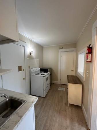$1,650 / 1br - Perfect Studio (North Quincy)63699215483011121