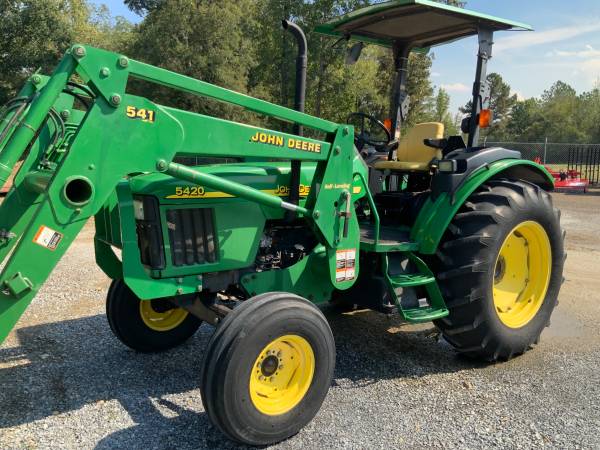 John Deere 5420 - 2wd w/ Loader 1