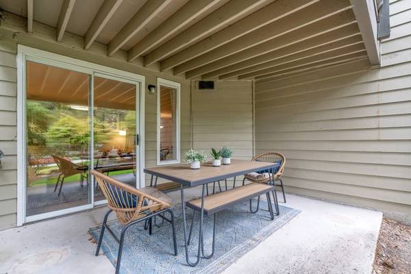 $1,537 / 1br - 484ft2 - Undermount Sinks, Swimming Pool, Spa Hot Tub (2600 NE Minnehaha St, Vancouver, WA)63820848940163124