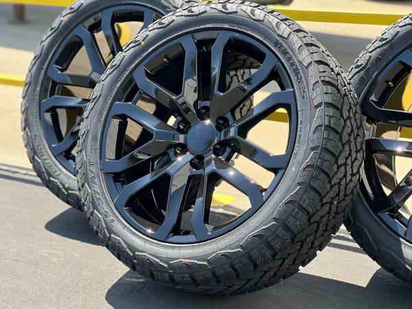 Neumáticos nuevos A/T para Chevy Tahoe, Silverado, GMC Sierra, Yukon, llantas de 22” - $1.350 (Carmichael)63440098940289121