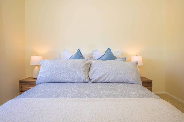 $3,229 / 3br - 1344ft2 - 💀 Oferta escalofriante 3H/2.5B – ¡Contáctate con Jessica Thornton! (17621 W. Pauline Ct., Canyon Country, CA)63812198937219124