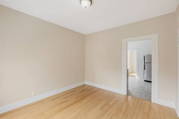 $909 / 1br - "Petaluma 1 habitación 1 baño – ¡Entrada privada y estacionamiento! (petaluma)63813662769793120