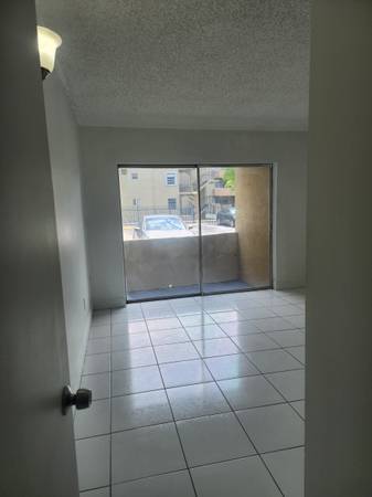$2,250 / 2br - 1200ft2 - 2 BEDROOM APARTMENT / 1 BATH (HIALEAH)64002012886657124