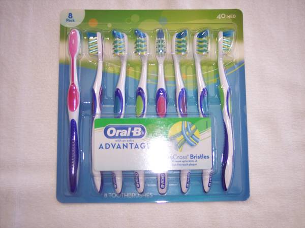 🪥🦷NEW IN Packaging 8 OralB Advantage CrissCross Bristle Toothbrushes 1