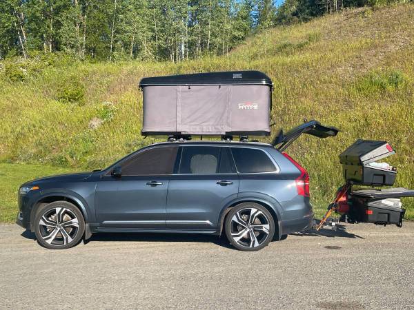 HardShell Pop-up Rooftop Car Tent 1