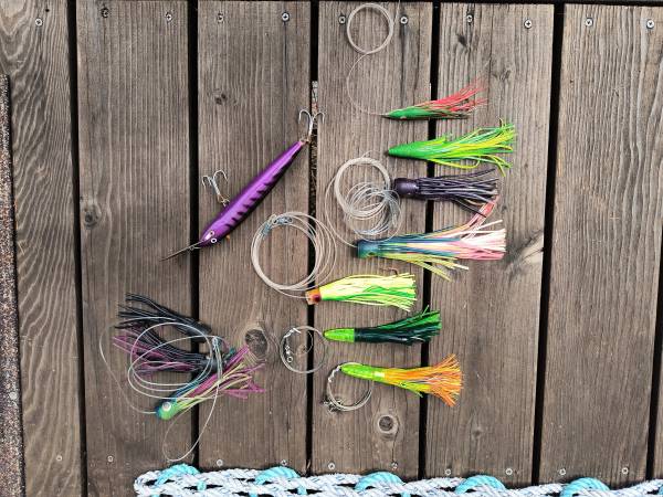 Pelagic skirted lures 1
