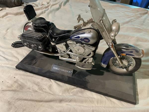 Harley Davidson phone 1
