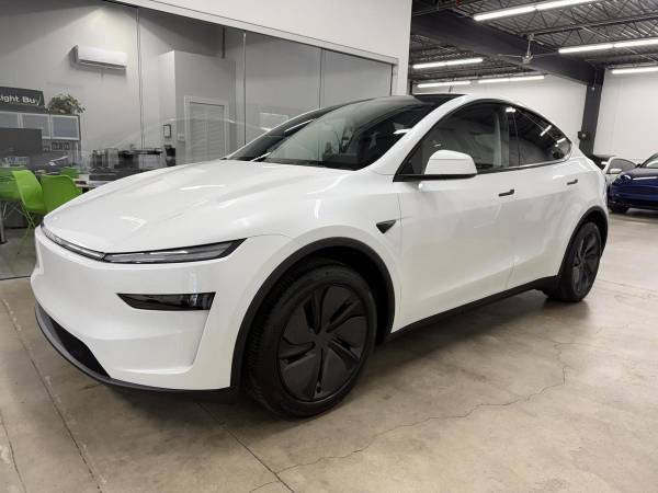 2026 Tesla Model Y Premium AWD  1