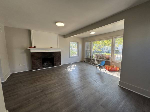 $1560.00 / 3br - 1044ft2 - Charming 3 Bed, 1.5 Bath Single Family Home in Hazel Park - $1560/mont63926728380675121