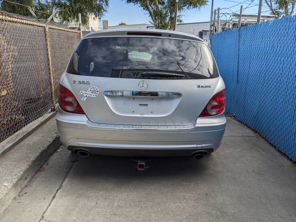 Mercedes r350 - other series avail - $3,600 (richmond / point / annex)63624196006531123