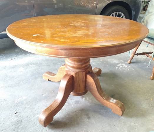 CIRCULAR PEDESTAL BASE OAK DINING TABLE (42”)--CHRISTMAS SEATING? 1